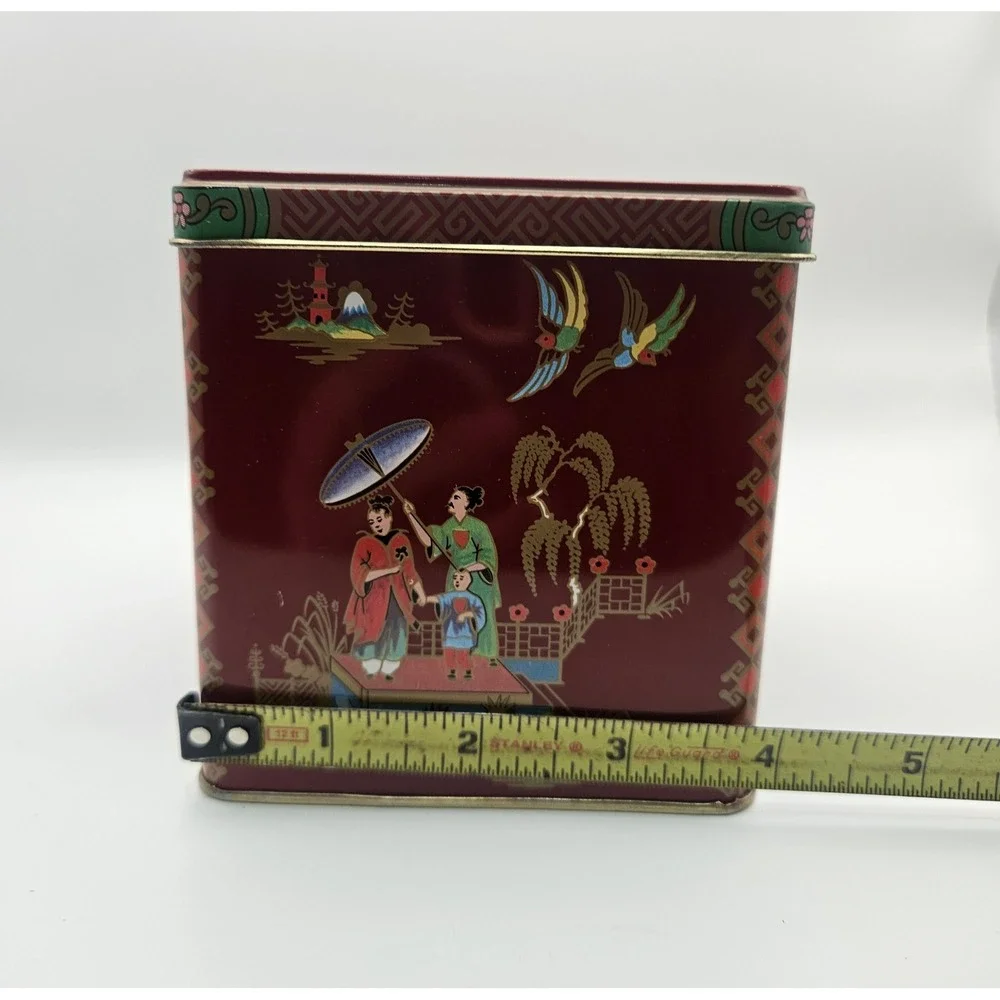 Vintage 1970s Daher Chinoiserie Pagoda Design Tea Tin, Made in England